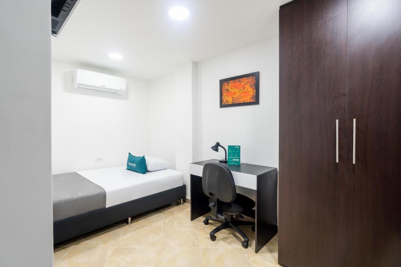 Ayenda Coliving La 78A Hotel Medellin Exterior photo